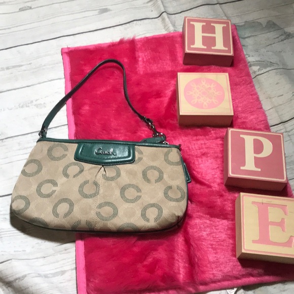 Coach Handbags - Coach Wristlet